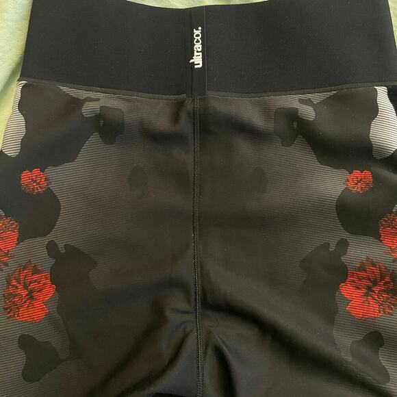 Ultracor Moody Dahlia Side Print Ultra High Legging Size SMALL - Picture 9 of 9